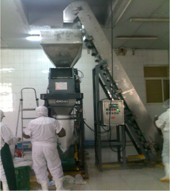 速凍玉米包裝現(xiàn)場